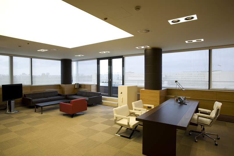 Светопрозрачные натяжные потолки-73