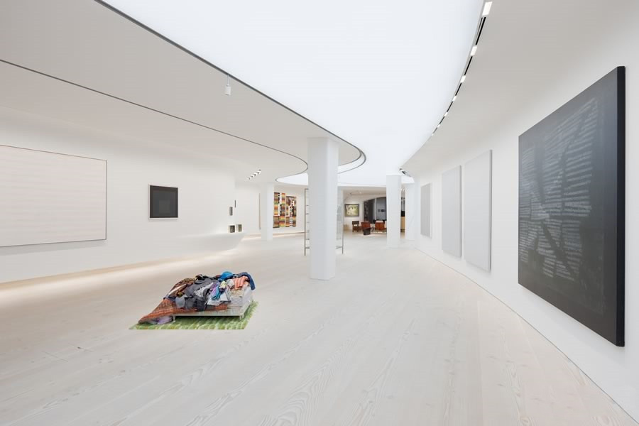 Светопрозрачные натяжные потолки-81