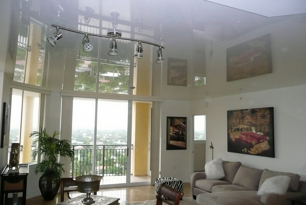 Глянцевые натяжные потолки-41