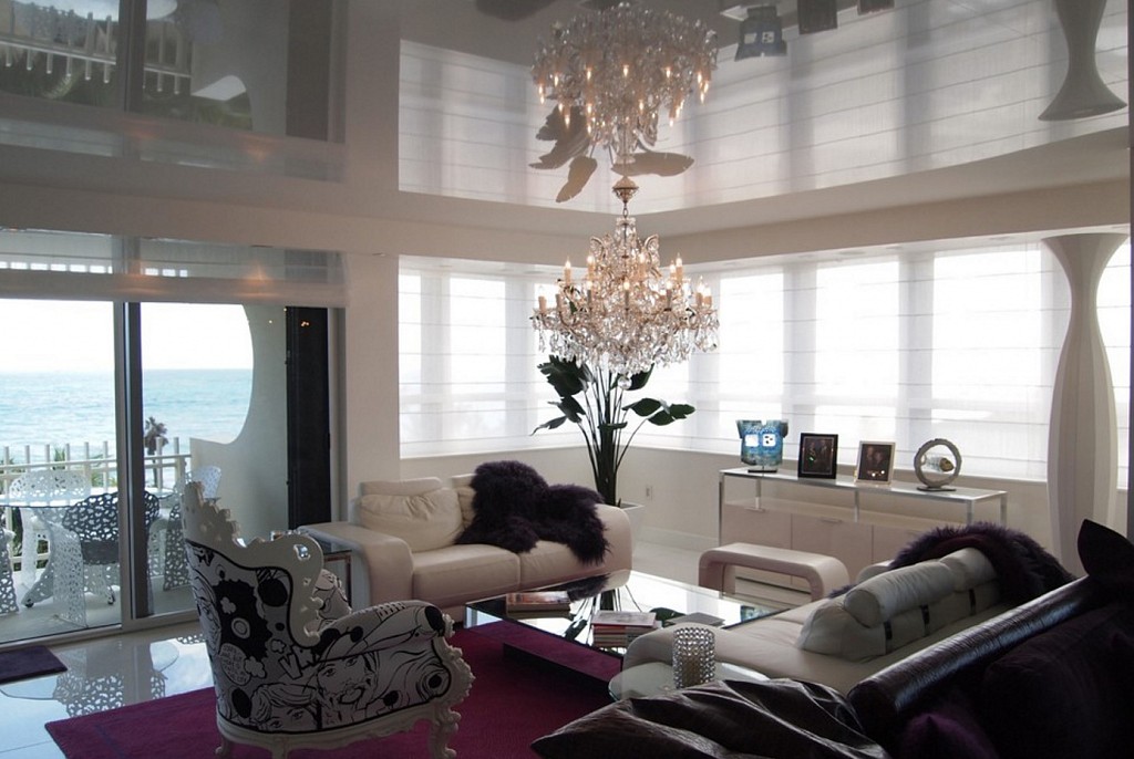 Глянцевые натяжные потолки-47