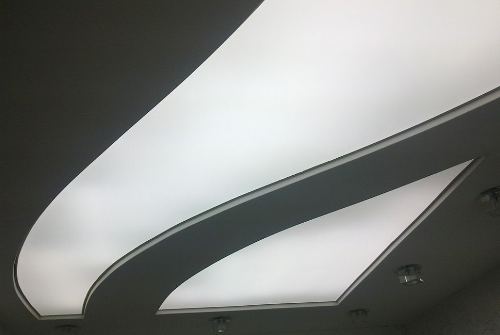 Светопрозрачные натяжные потолки-65