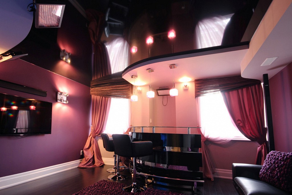 Глянцевые натяжные потолки-44