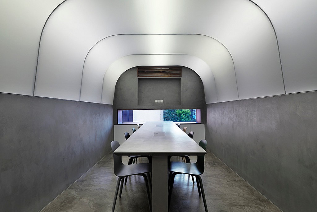 Светопрозрачные натяжные потолки-23