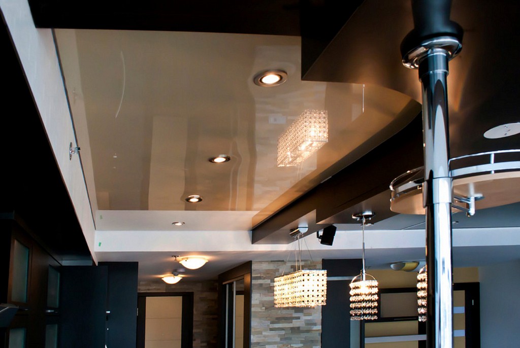 Глянцевые натяжные потолки-52