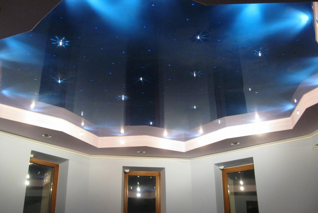 Глянцевые натяжные потолки-103