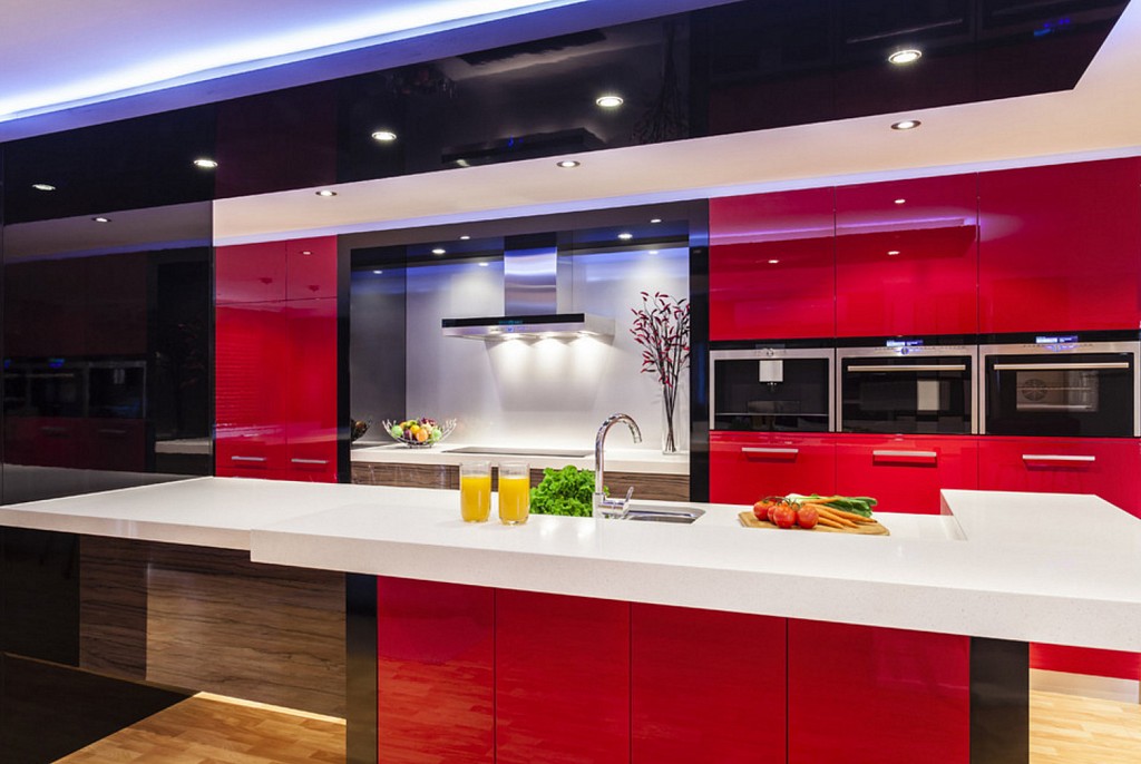 Глянцевые натяжные потолки-78